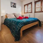 Maison 3 Etoiles Entre Pistes Et Centre-ville, Billiard, Ping-pong, Ps3, Cheminee, Bbq, Animaux Admis *
