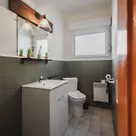 Maison 3 Etoiles Entre Pistes Et Centre-ville, Billiard, Ping-pong, Ps3, Cheminee, Bbq, Animaux Admis Дом отдыха Ла-Бресс