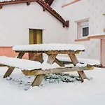 Дом отдыха Maison 3 Etoiles Entre Pistes Et Centre-ville, Billiard, Ping-pong, Ps3, Cheminee, Bbq, Animaux Admis