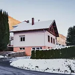 Maison 3 Etoiles Entre Pistes Et Centre-ville, Billiard, Ping-pong, Ps3, Cheminee, Bbq, Animaux Admis *