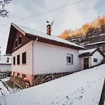 Maison 3 Etoiles Entre Pistes Et Centre-ville, Billiard, Ping-pong, Ps3, Cheminee, Bbq, Animaux Admis Дом отдыха *
