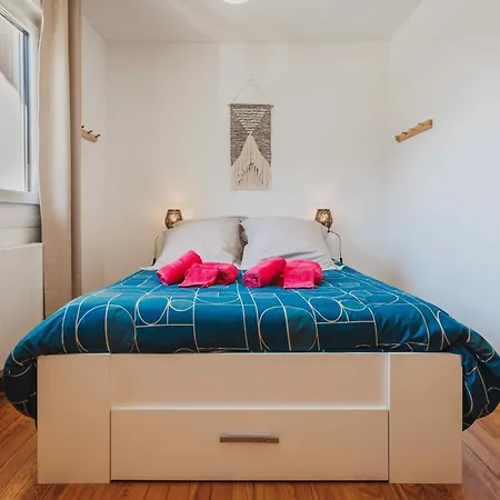 Maison 3 Etoiles Entre Pistes Et Centre-ville, Billiard, Ping-pong, Ps3, Cheminee, Bbq, Animaux Admis La Bresse