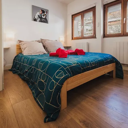 Maison 3 Etoiles Entre Pistes Et Centre-ville, Billiard, Ping-pong, Ps3, Cheminee, Bbq, Animaux Admis *