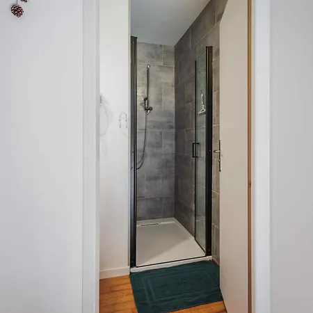 Maison 3 Etoiles Entre Pistes Et Centre-ville, Billiard, Ping-pong, Ps3, Cheminee, Bbq, Animaux Admis Prázdninový dům