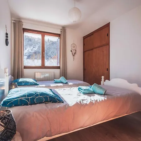 Maison 3 Etoiles Entre Pistes Et Centre-ville, Billiard, Ping-pong, Ps3, Cheminee, Bbq, Animaux Admis