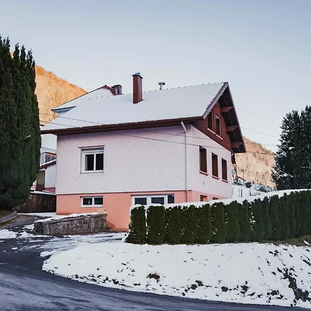 Maison 3 Etoiles Entre Pistes Et Centre-ville, Billiard, Ping-pong, Ps3, Cheminee, Bbq, Animaux Admis *