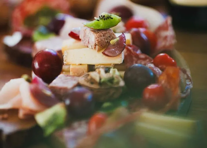 Holiday home Maison 3 Etoiles Entre Pistes Et Centre-ville, Billiard, Ping-pong, Ps3, Cheminee, Bbq, Animaux Admis *