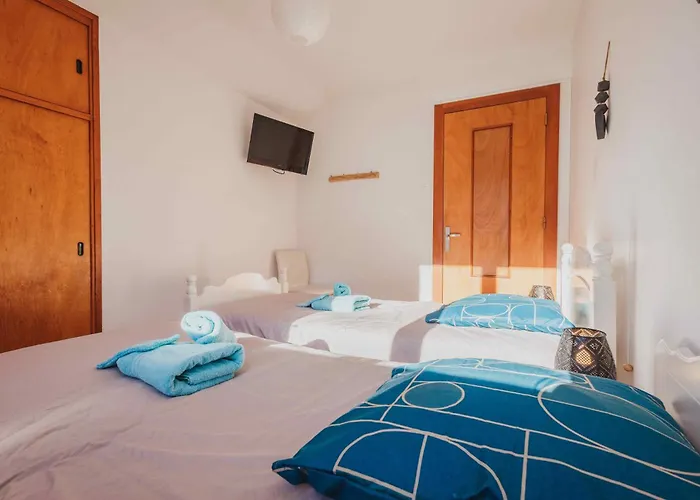 Maison 3 Etoiles Entre Pistes Et Centre-ville, Billiard, Ping-pong, Ps3, Cheminee, Bbq, Animaux Admis