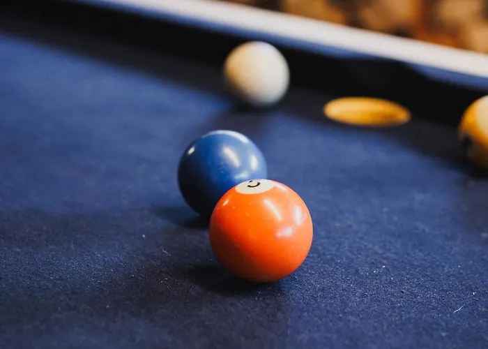 Maison 3 Etoiles Entre Pistes Et Centre-ville, Billiard, Ping-pong, Ps3, Cheminee, Bbq, Animaux Admis